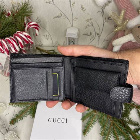 кошелек gucci мужской|Gucci Кошелек в одно сложение с серой внутренней частью.